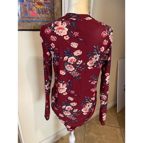 No Boundaries Cut out bodysuit in Burgundy Floral - Picture 4 of 11